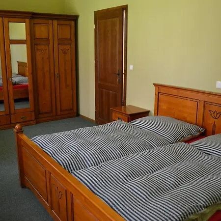 Stará škola Vysoké žibřidovice